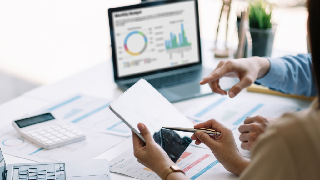 Cursos bonificados de marketing digital y analítica